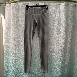 Lululemon Wunder Under Pant size 6